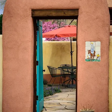 2 Bedroom - 10 Min. Walk To Plaza - Lavender Holiday home *