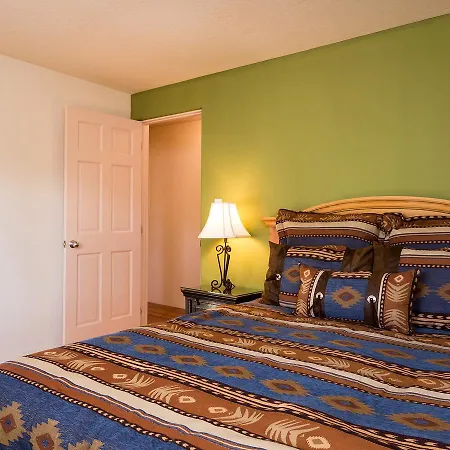 Holiday home 2 Bedroom - 10 Min. Walk To Plaza - Lavender Santa Fe
