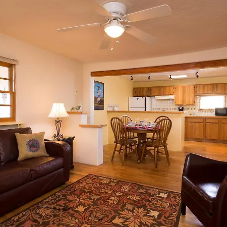 2 Bedroom - 10 Min. Walk To Plaza - Lavender Holiday home Santa Fe