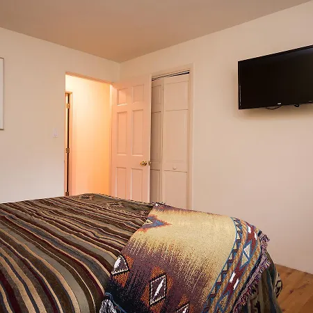2 Bedroom - 10 Min. Walk To Plaza - Lavender